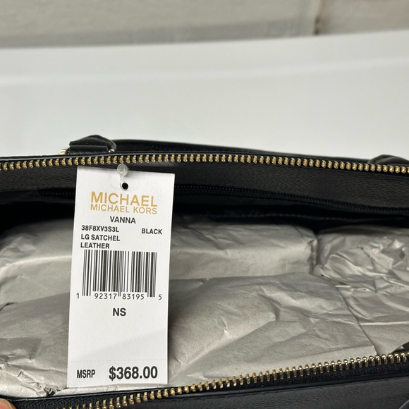 MICHAEL KORS: Logo ‘Vanna’ Satchel! - Picture 7 of 8